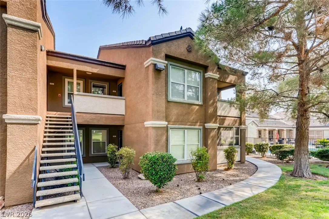 555 East Silverado Ranch Boulevard 2012 — photo 1