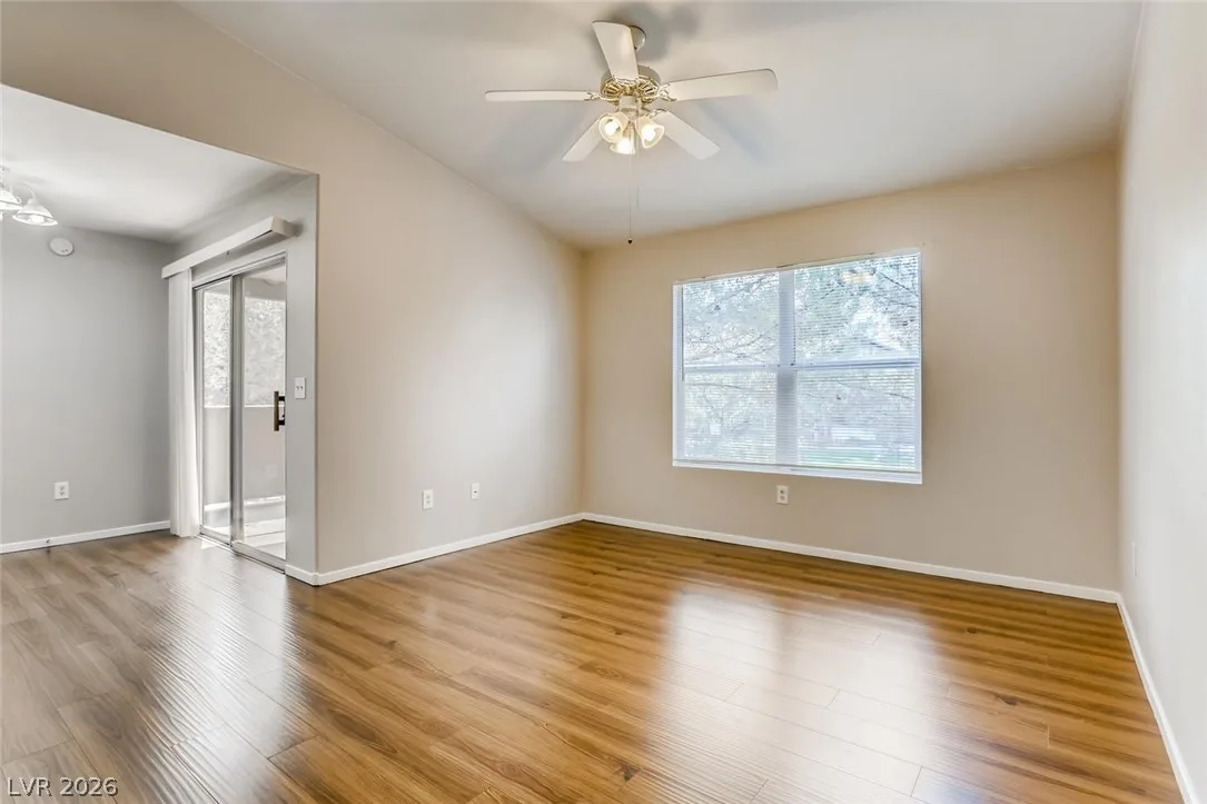 555 East Silverado Ranch Boulevard 2012 — photo 4