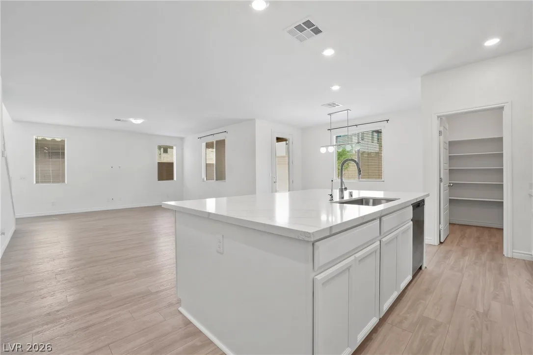 1118 Junipine Avenue — photo 3
