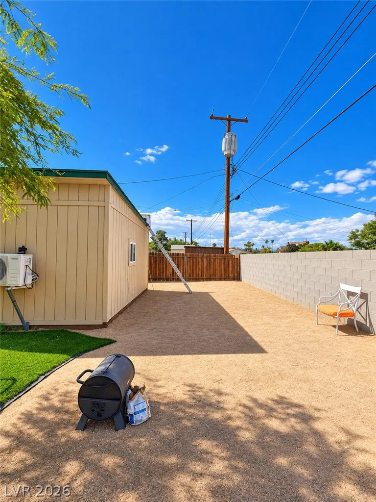 4404 Avondale Avenue — photo 4
