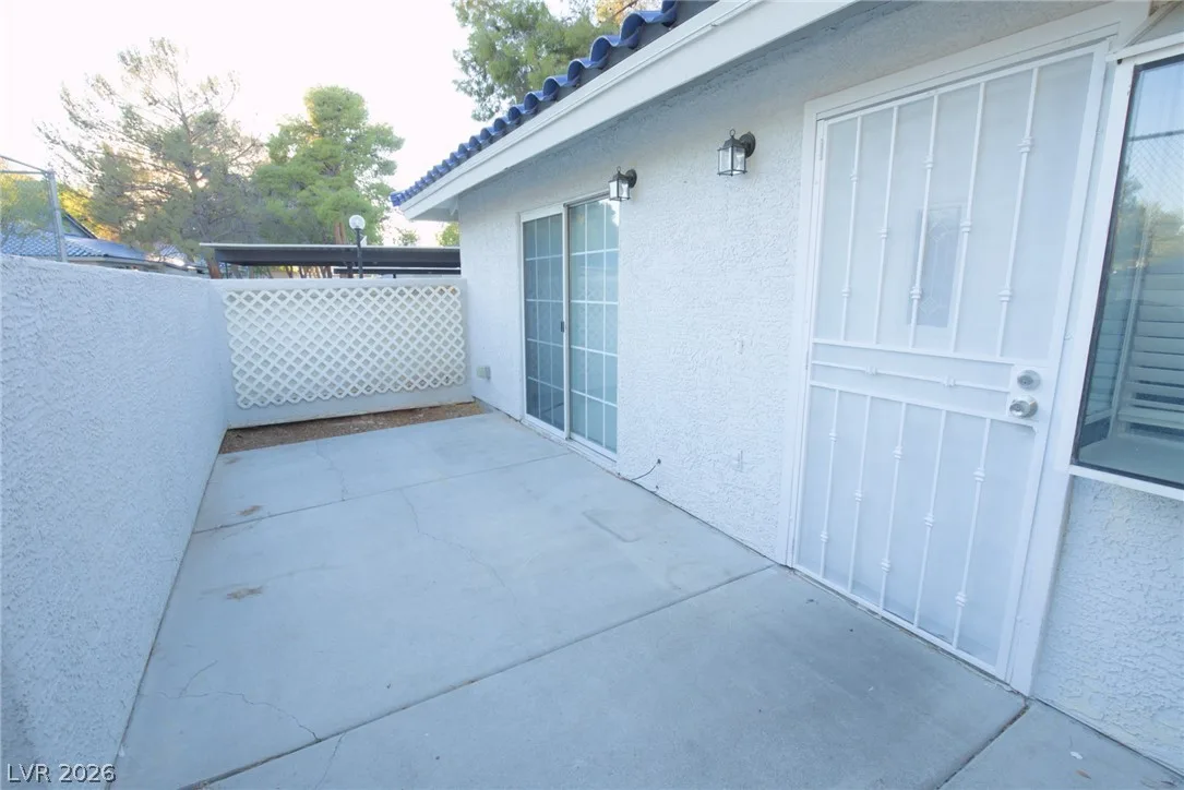 2112 Willowbury Drive C — photo 4