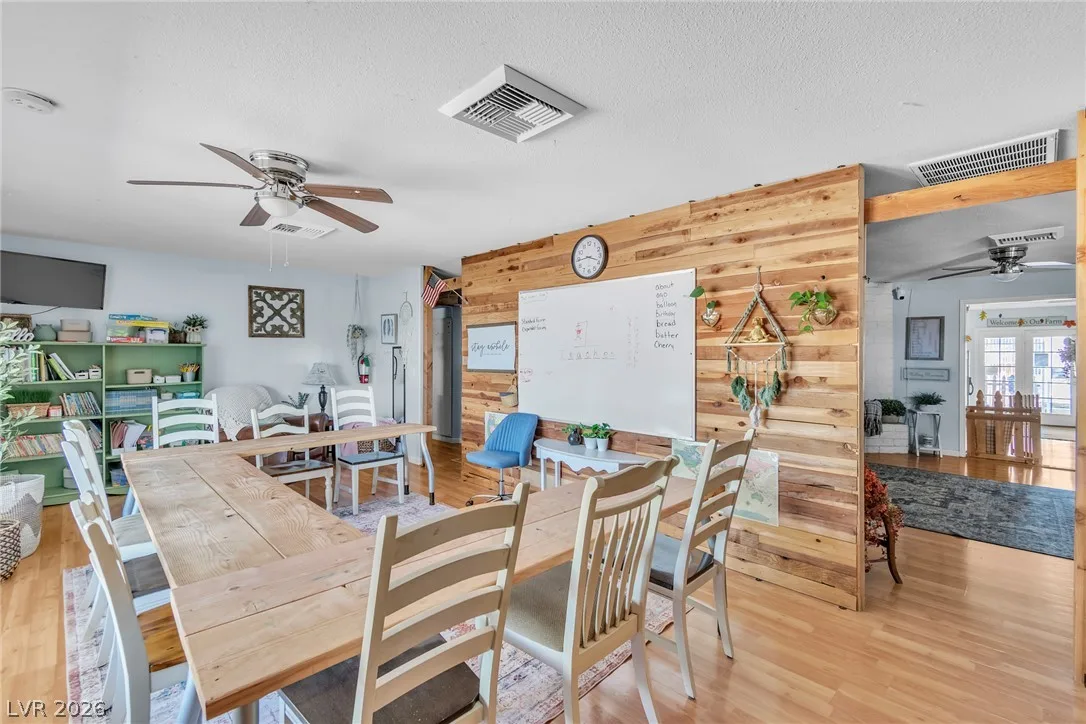 400 Sebastian Avenue — photo 3