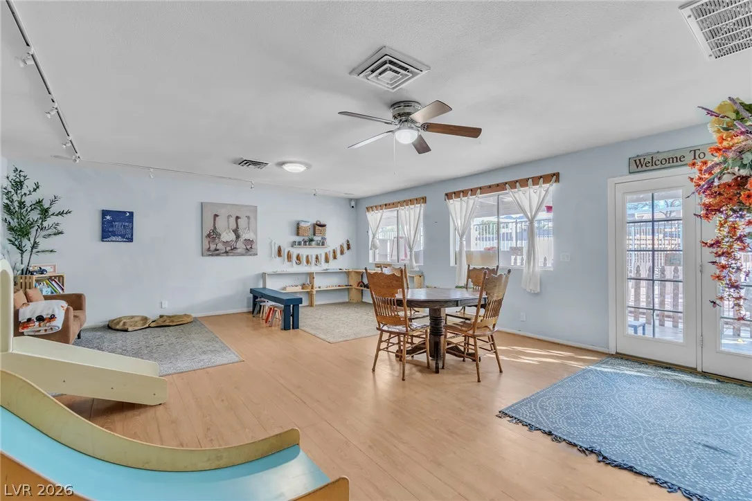 400 Sebastian Avenue — photo 4