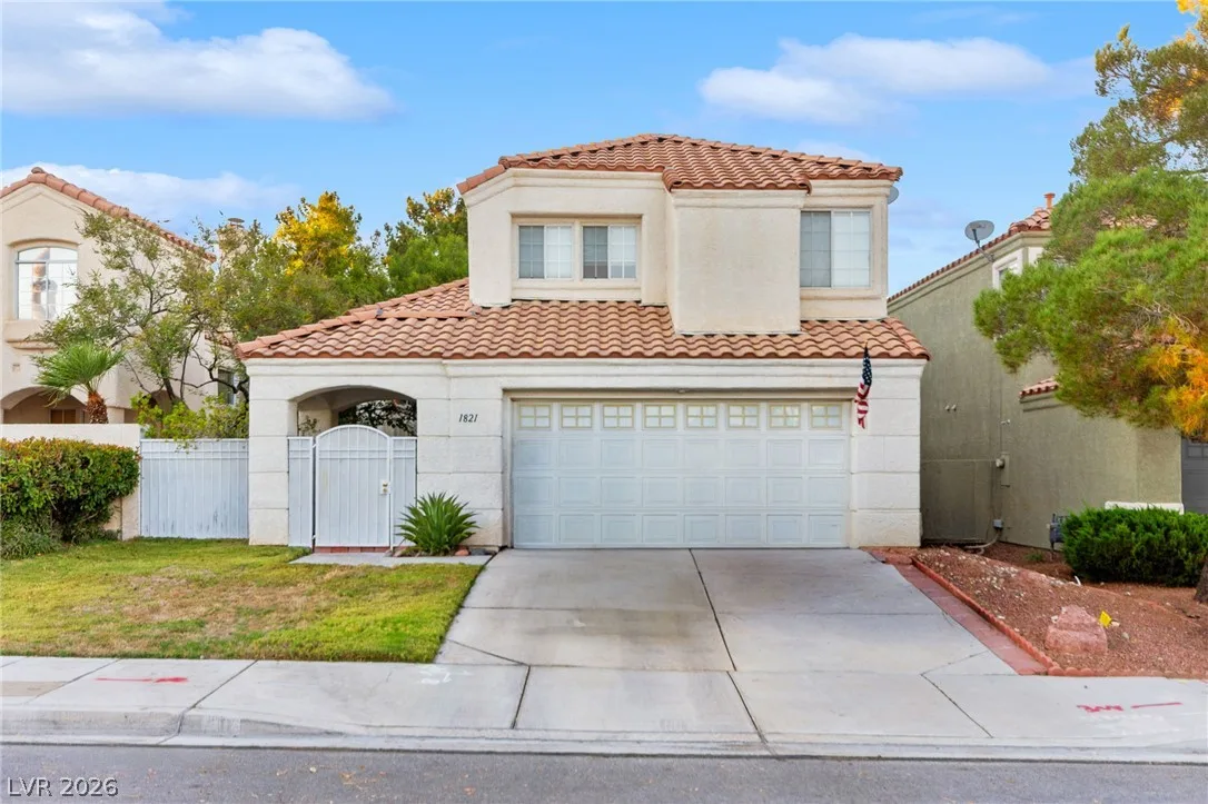 1821 Derbyshire Drive — photo 1