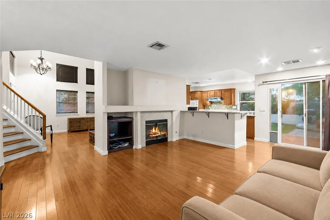 1821 Derbyshire Drive — photo 3