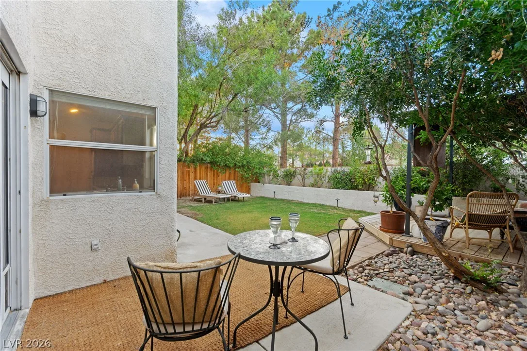 1821 Derbyshire Drive — photo 5