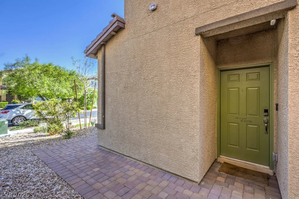 7223 Glimmer Point Street — photo 4
