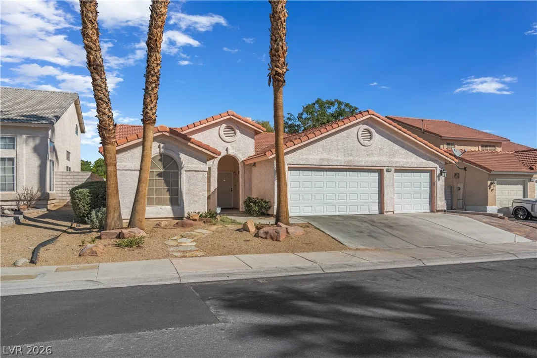6576 Goldencreek Way — photo 2