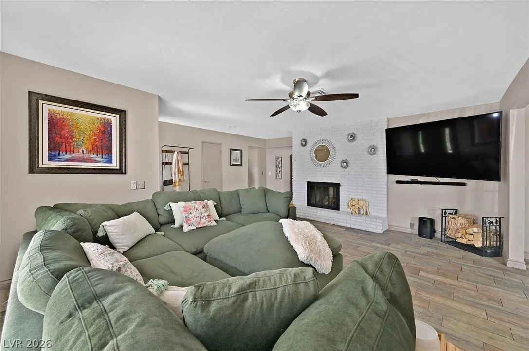 6824 Adobe Court — photo 4