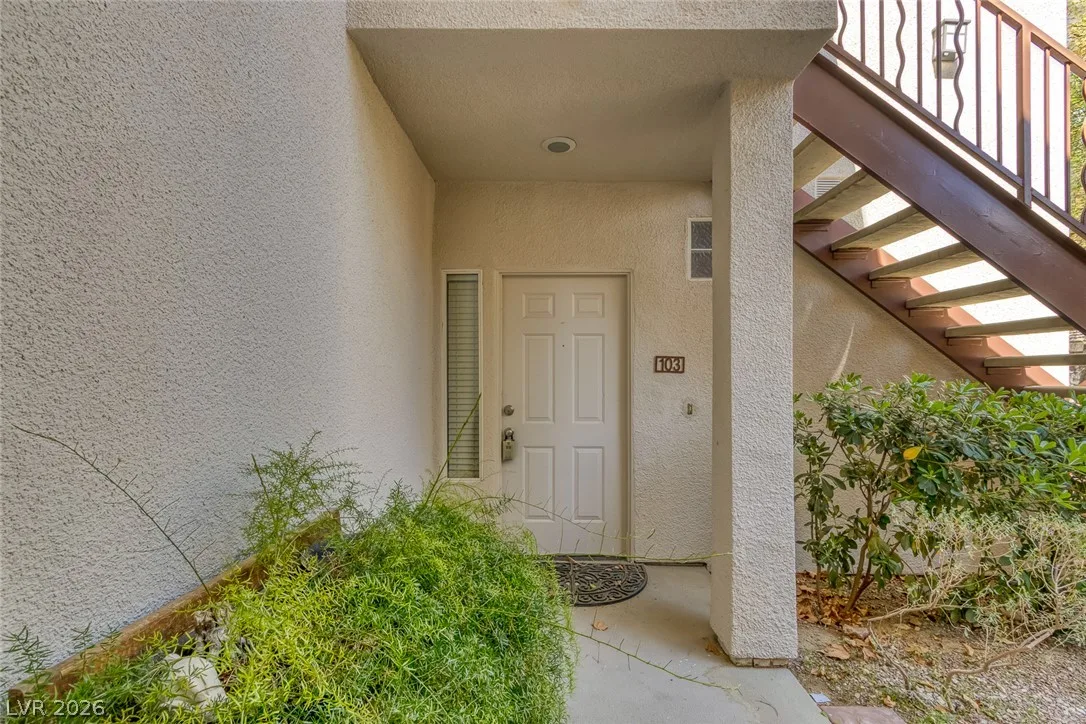 912 Duckhorn Court 103 — photo 4