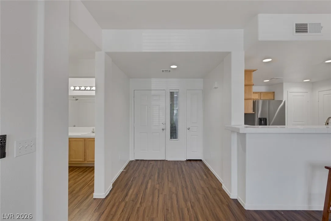 912 Duckhorn Court 103 — photo 5
