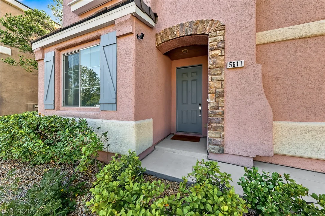 5611 Aurora Crest Avenue — photo 4