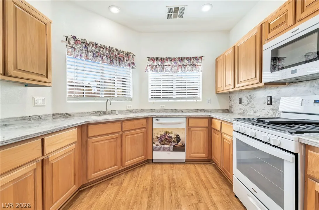 5674 Lucky Draw Court — photo 5