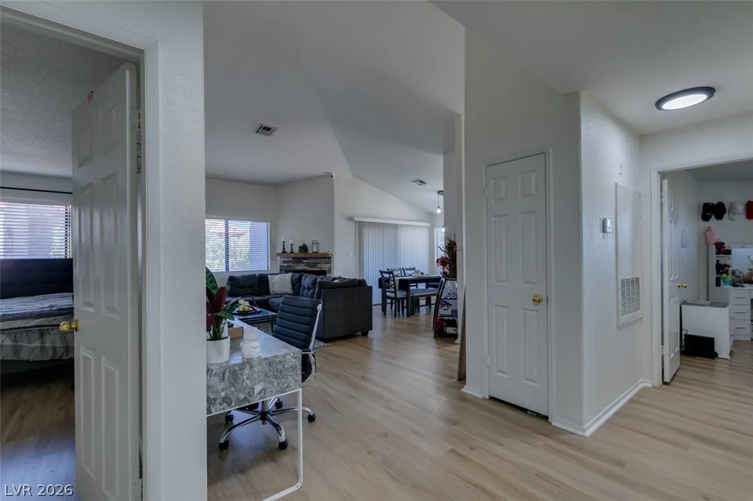 5016 South Rainbow Boulevard 202 — photo 4