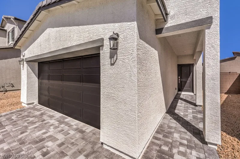 901 Alethea River Avenue — photo 4