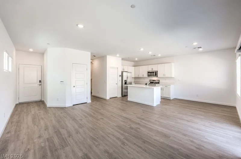 901 Alethea River Avenue — photo 5