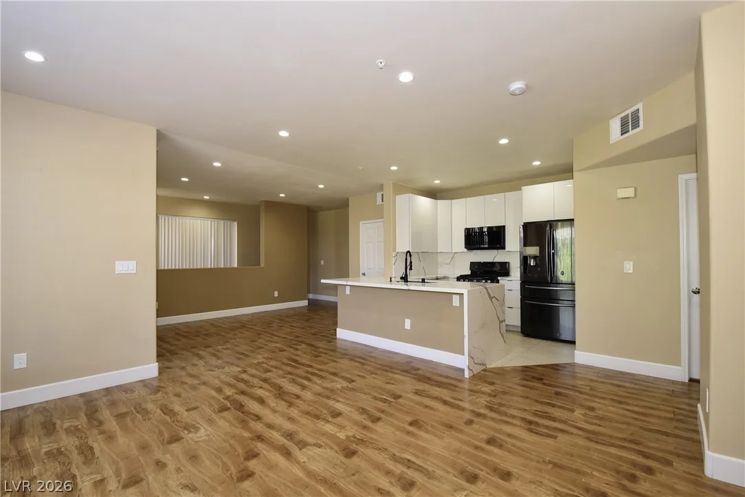 7103 South Durango Drive 204 — photo 3