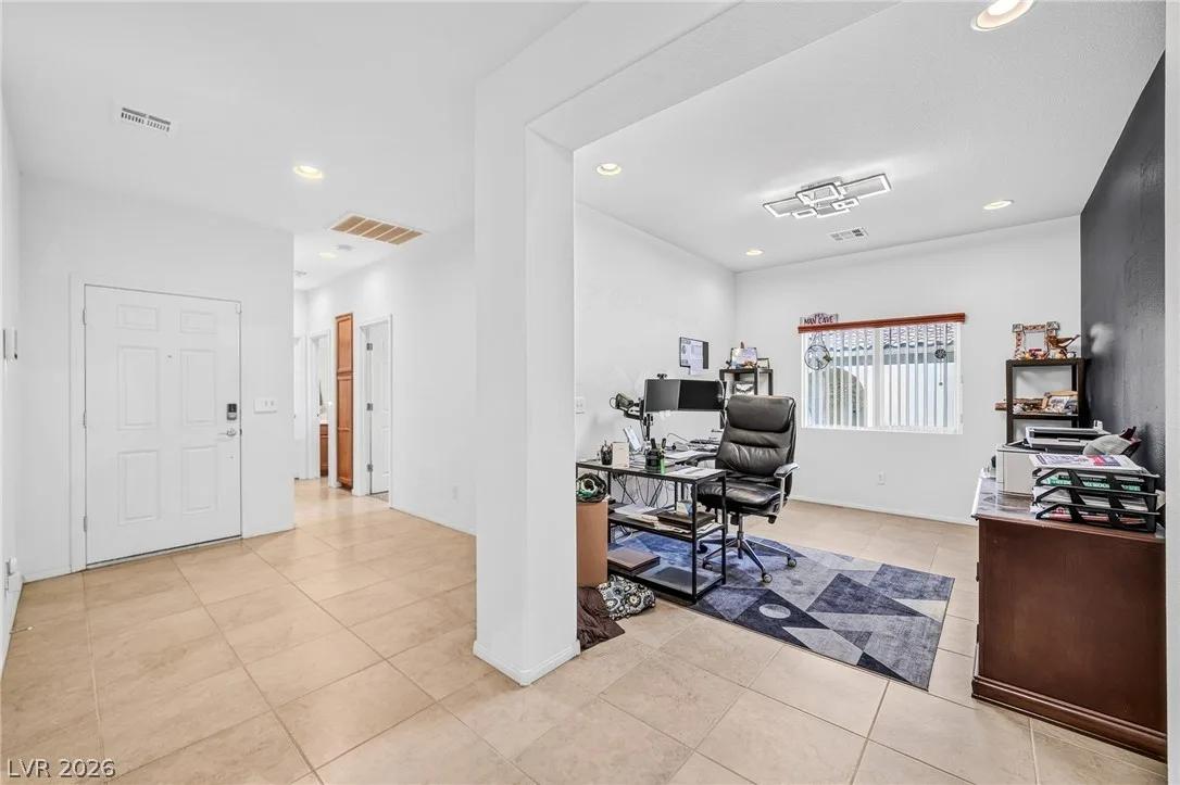 5458 East Volterra Drive — photo 5