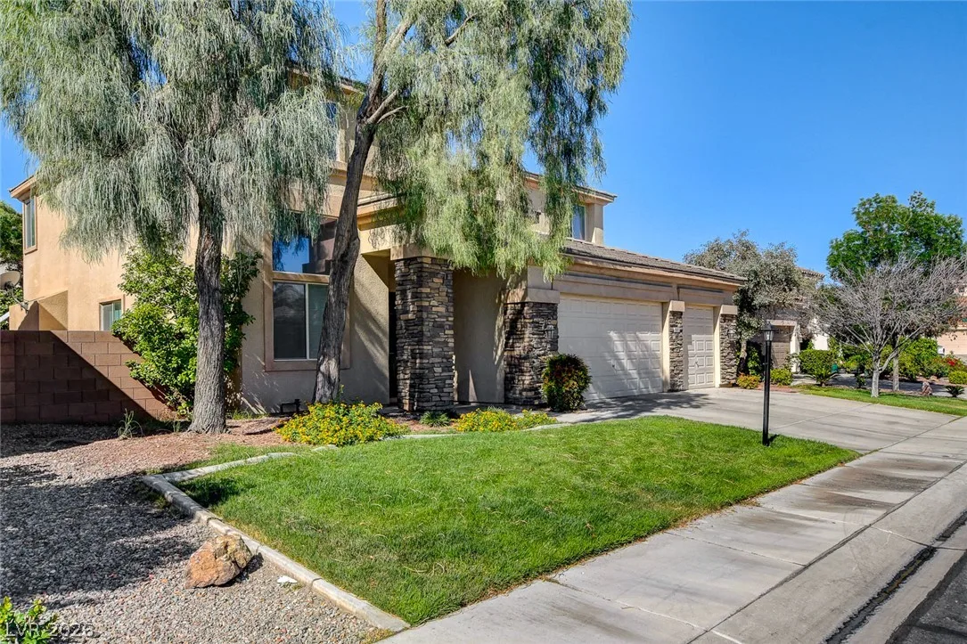 2411 Winter Cliffs Street — photo 2