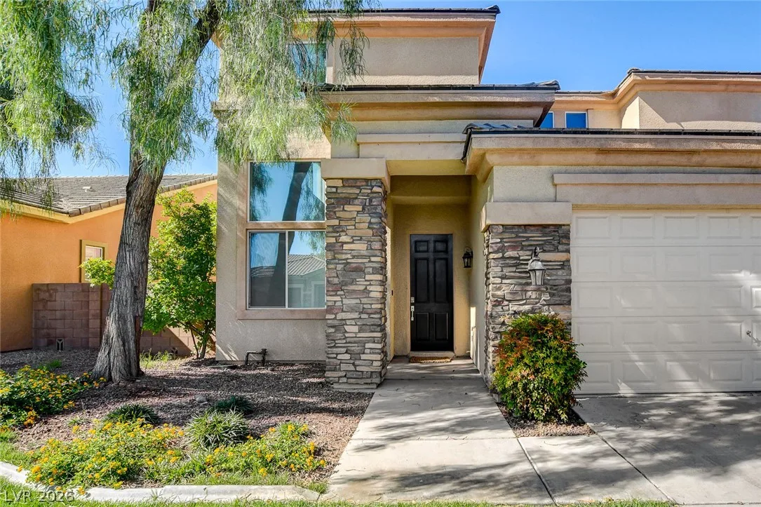 2411 Winter Cliffs Street — photo 4