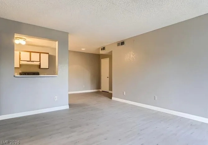 220 Mission Newport Lane 106 — photo 4