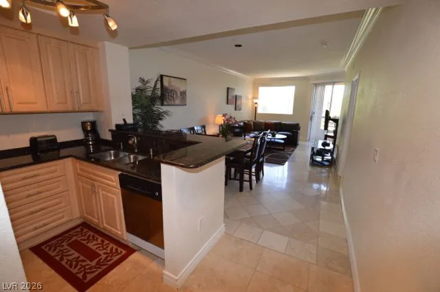 270 East FLAMINGO Road 114 — photo 3