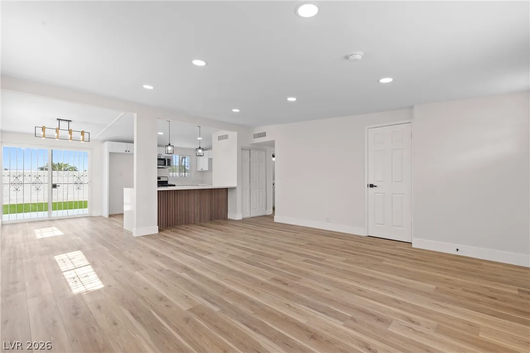 1612 Palora Avenue — photo 3