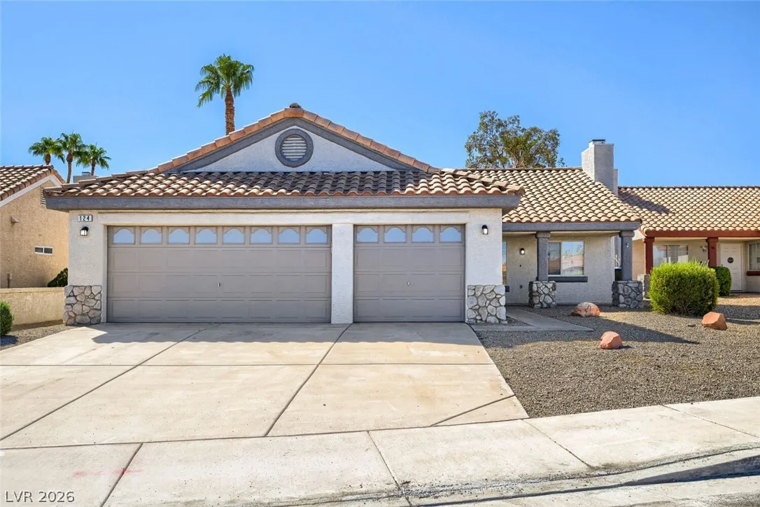 124 Grandview Drive — photo 1