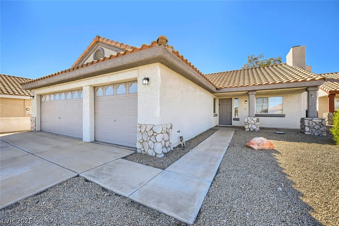 124 Grandview Drive — photo 2