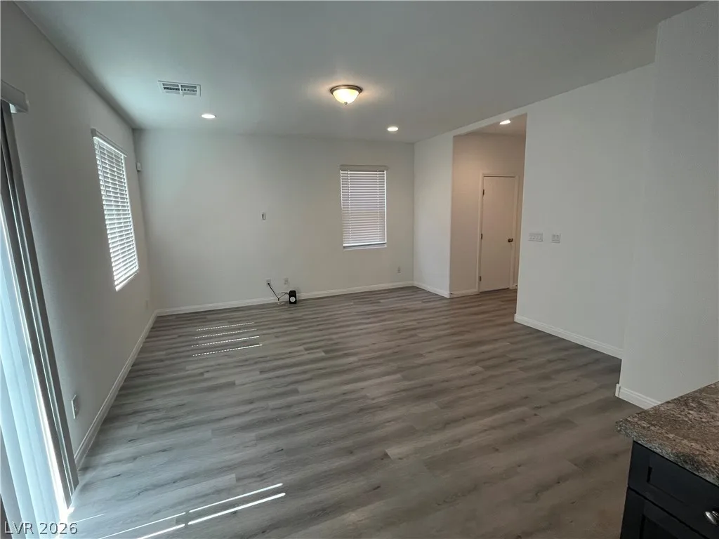 5340 Loxley Court — photo 2