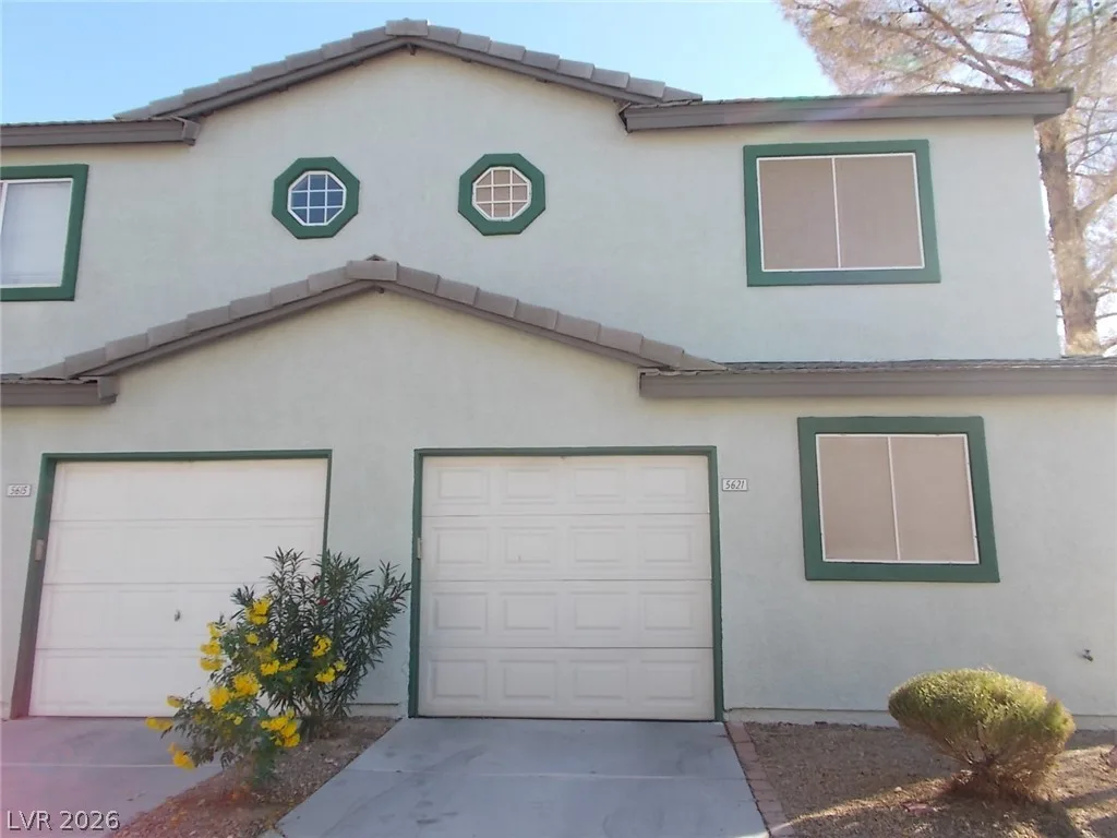 5621 Lago Court — photo 1