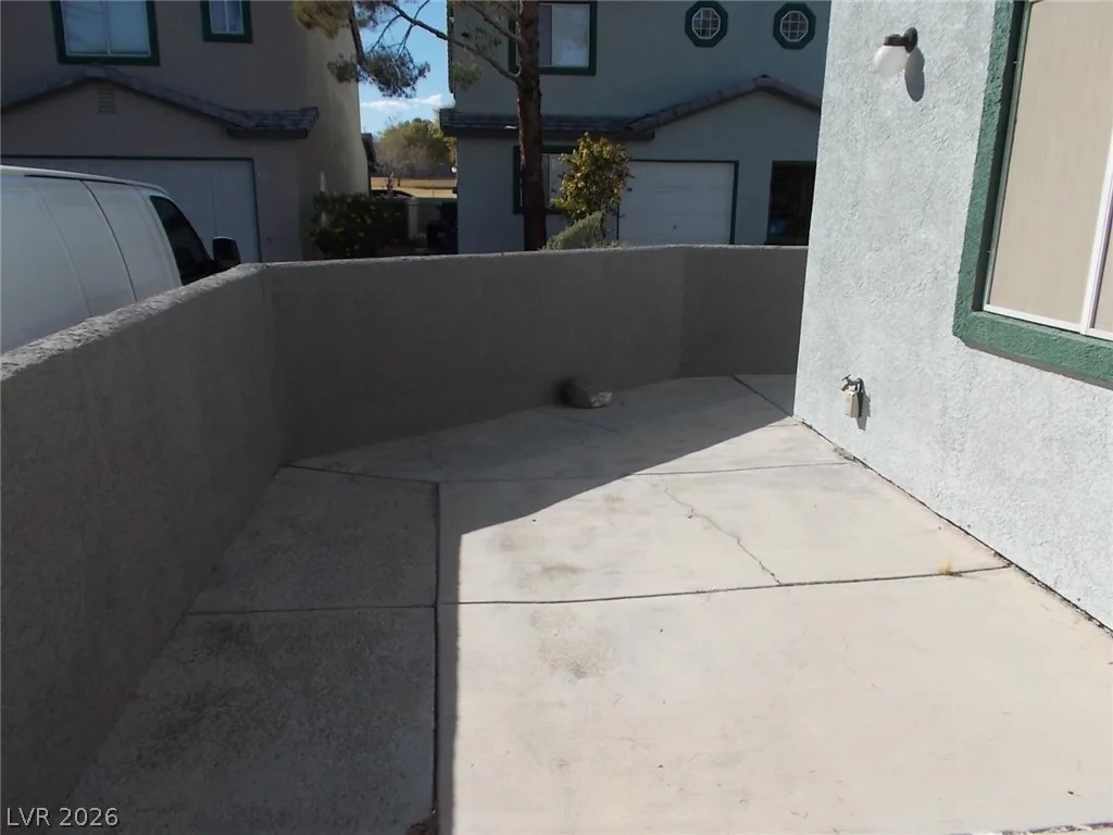 5621 Lago Court — photo 4