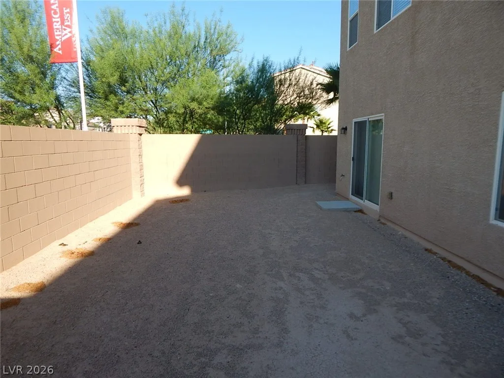 5869 Pillar Rock Avenue — photo 5