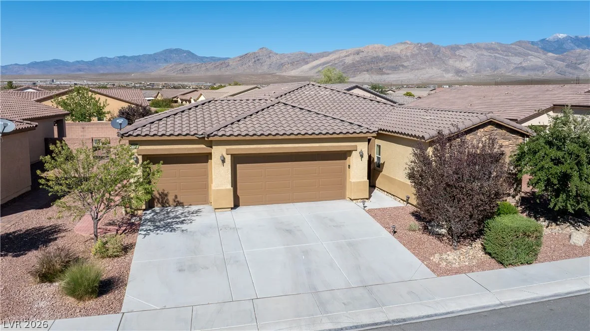 5500 East Volterra Drive — photo 2