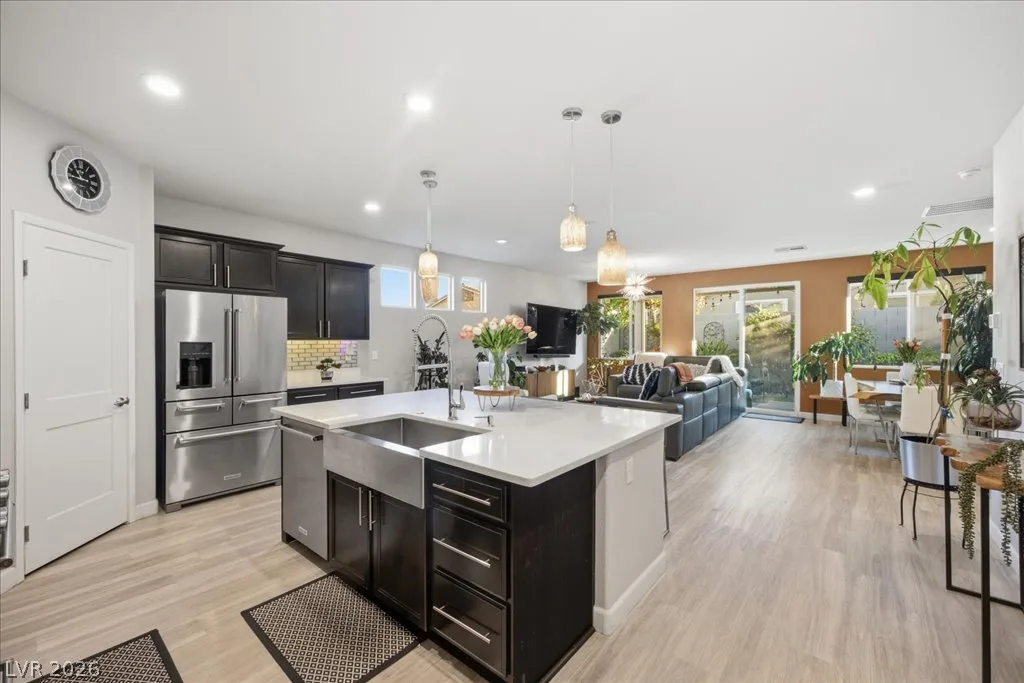 5917 Peridot Falls Avenue — photo 4