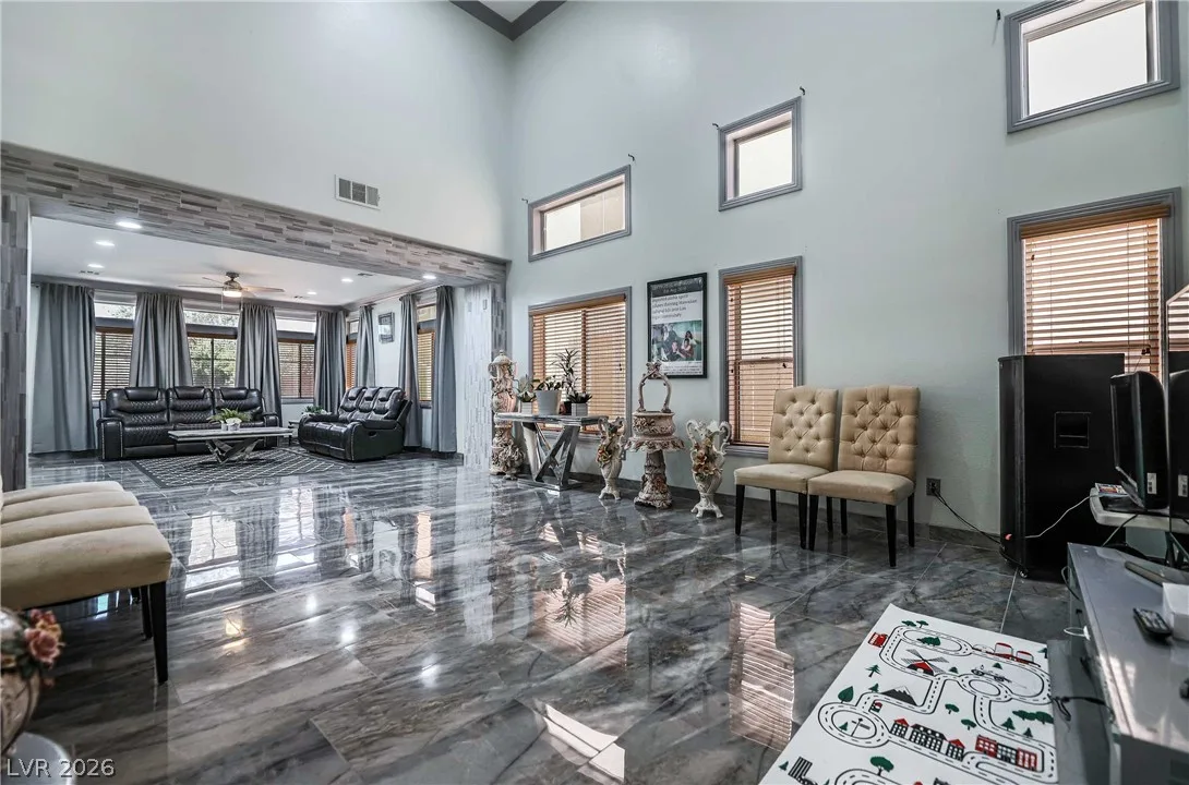 418 Finch Ridge Avenue — photo 4