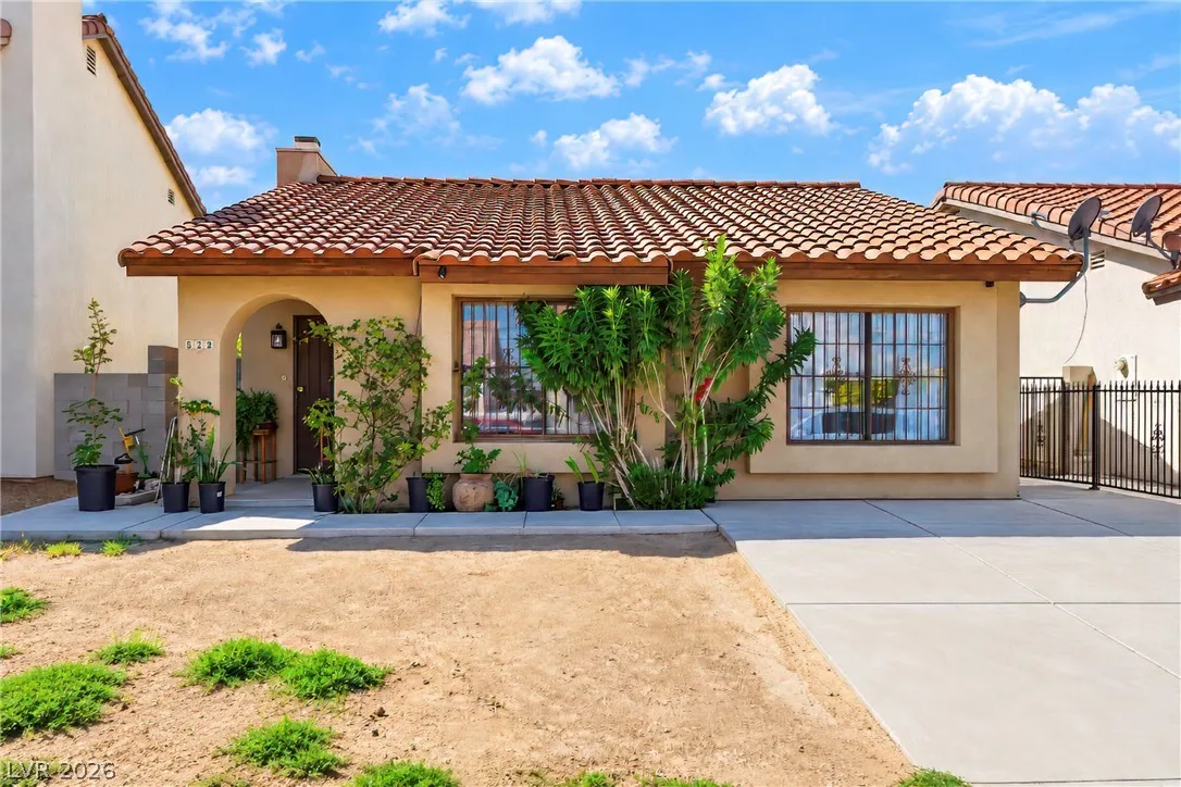 522 Bayberry Drive — photo 3