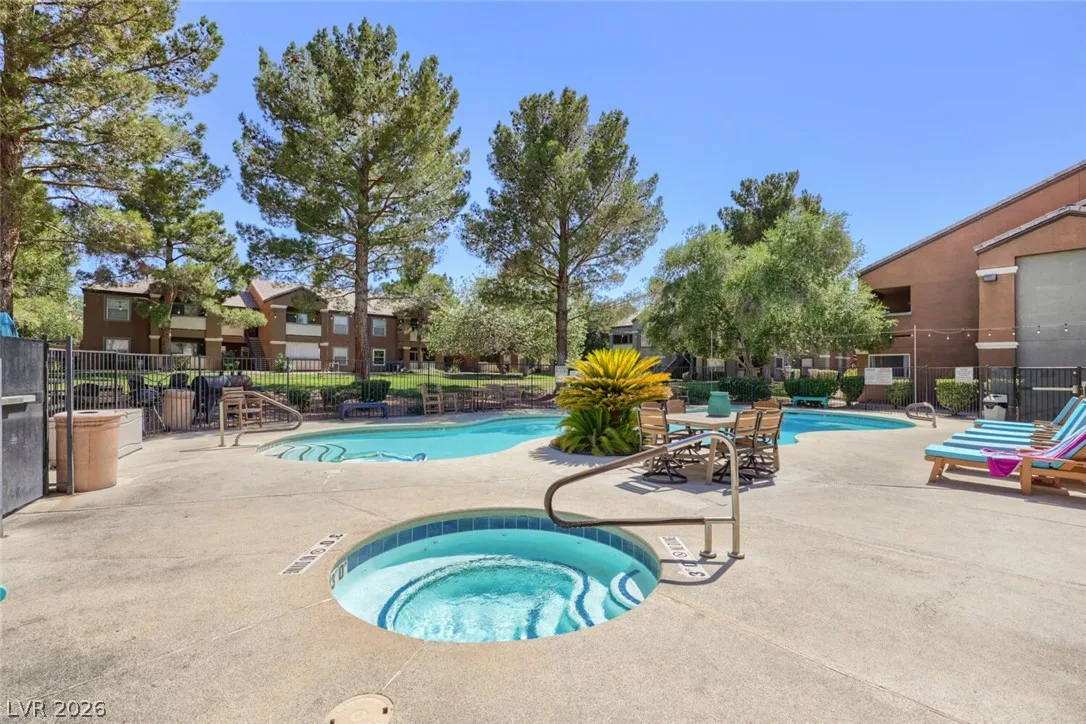 555 East Silverado Ranch Boulevard 1038 — photo 2
