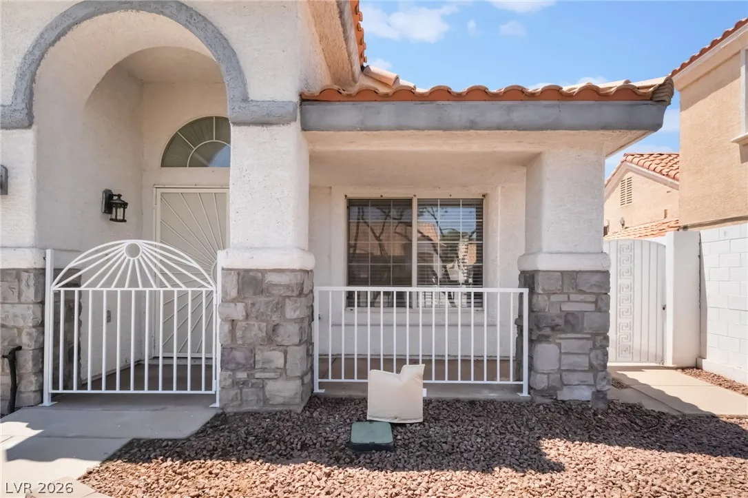 682 SCENIC TIERRA Lane — photo 4