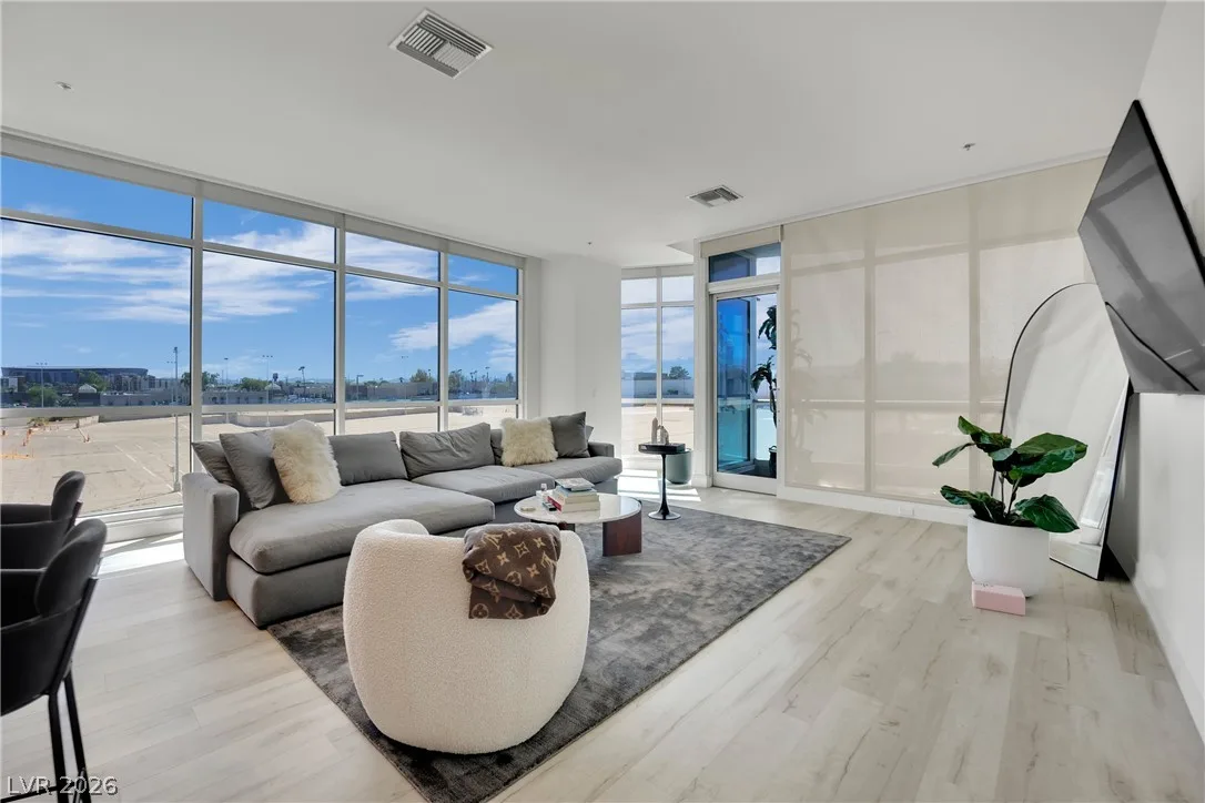 4575 Dean Martin Drive 300 — photo 2