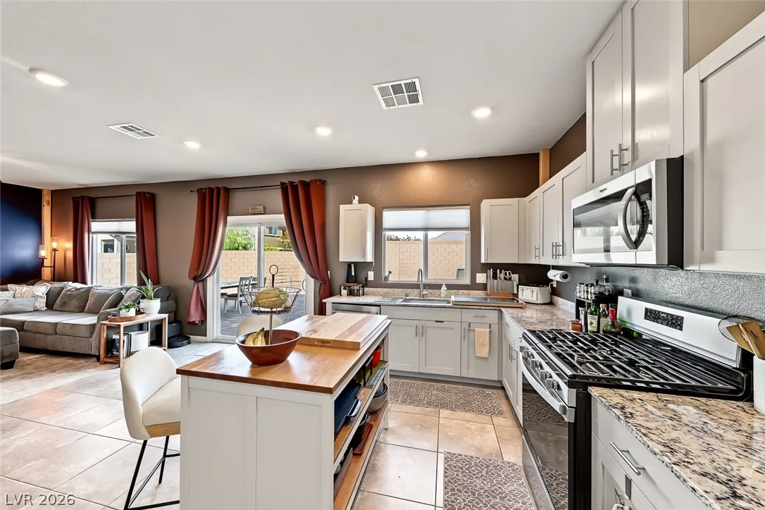 3848 Berenices Avenue — photo 4
