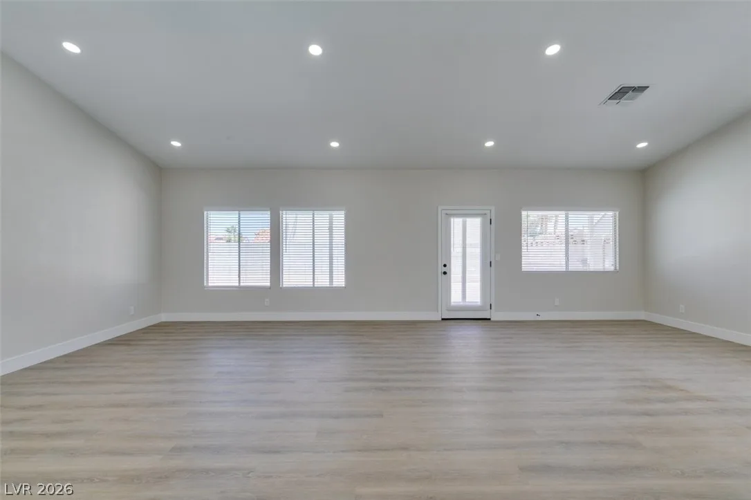 272 Grand Teton Drive — photo 4