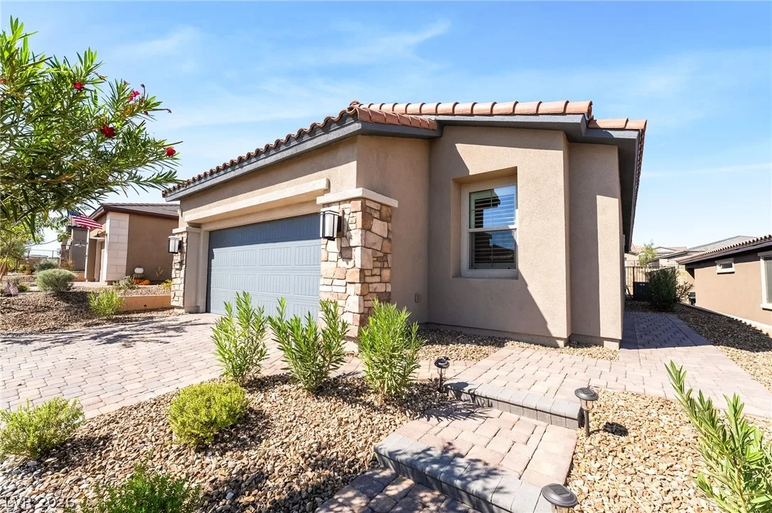 53 Lake Bluff Court — photo 4