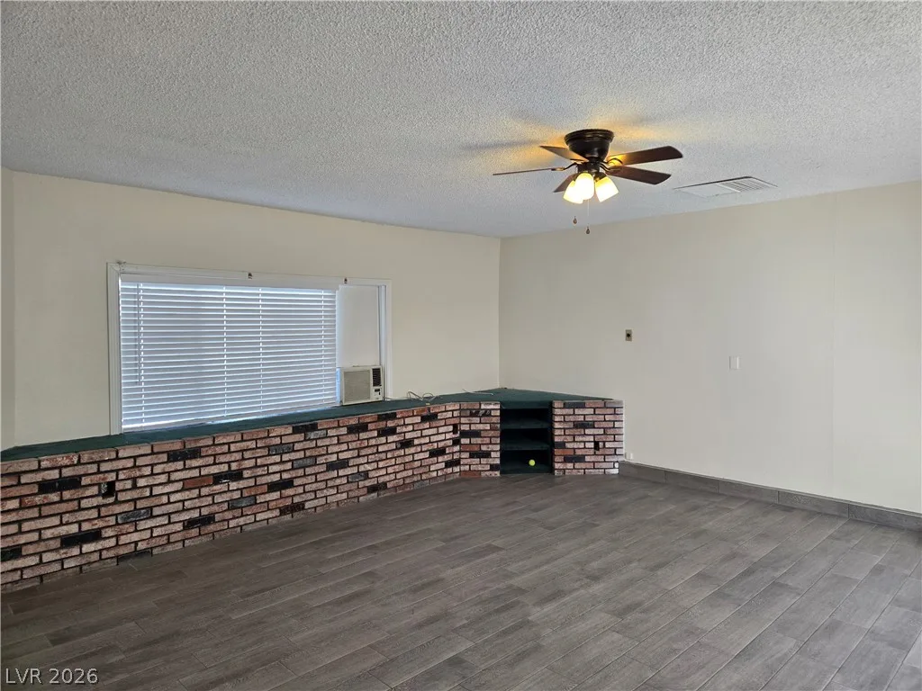 229 Breeze Street — photo 3