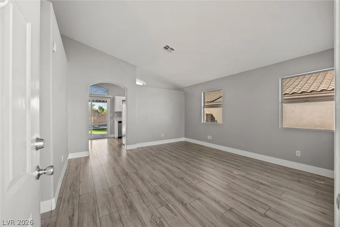 6461 Grand Oaks Drive — photo 5