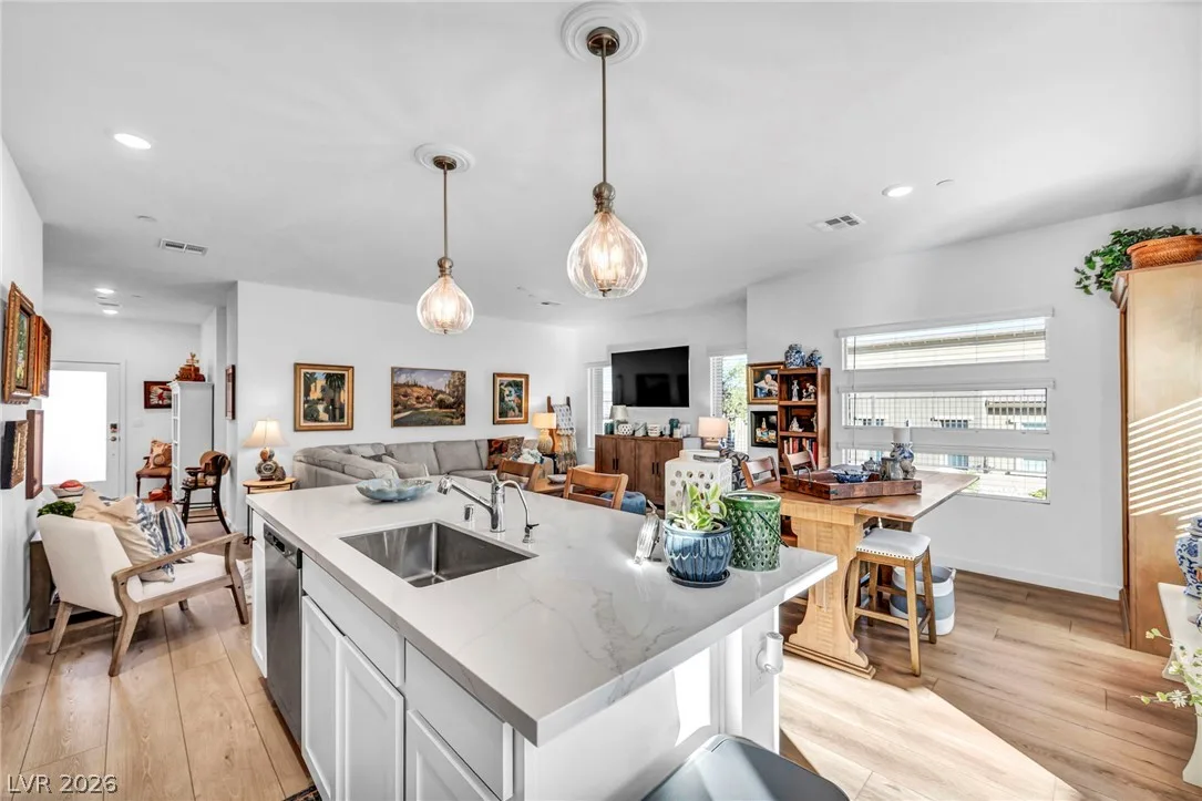 894 Heritage Bend Drive — photo 4
