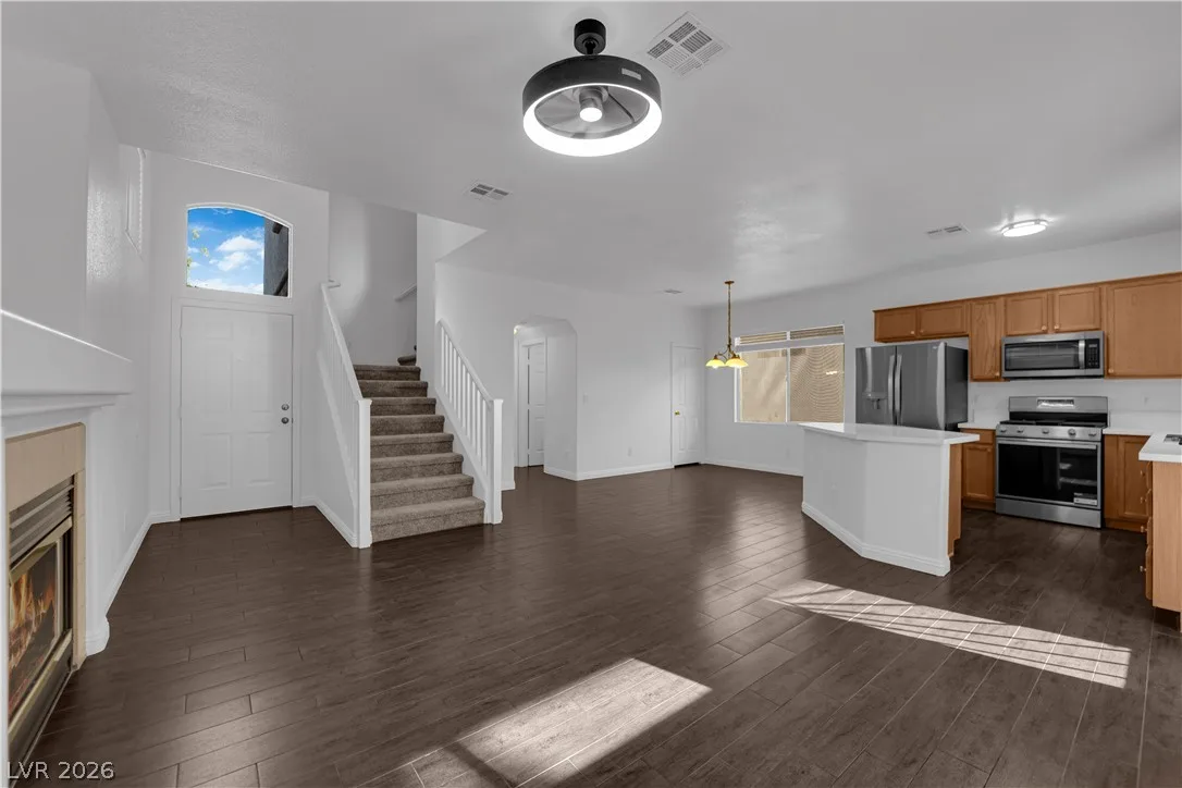 7063 Pacific Coast Street — photo 5