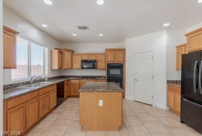 2553 Chateau Clermont Street — photo 4