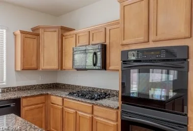 2553 Chateau Clermont Street — photo 5