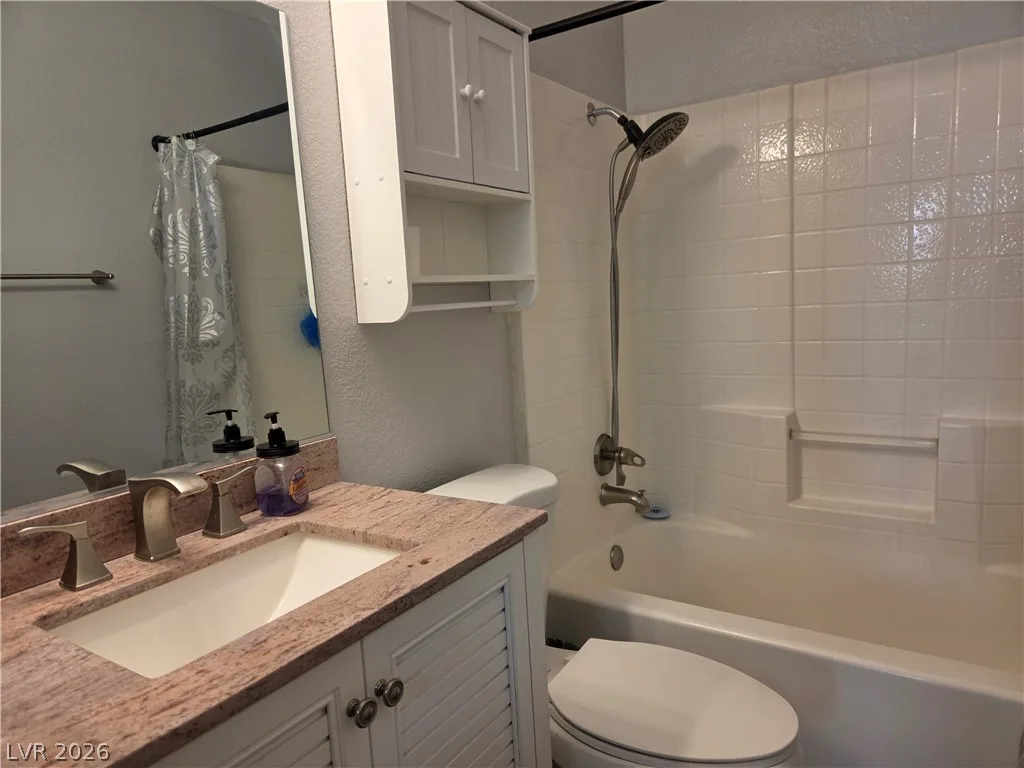 7561 Glowing Ember Court 101 — photo 5